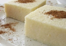 Pratik İrmik Tatlısı Tarifi ve Malzemeleri Pratik İrmik Tatlısı Tarifi ve Malzemeleri